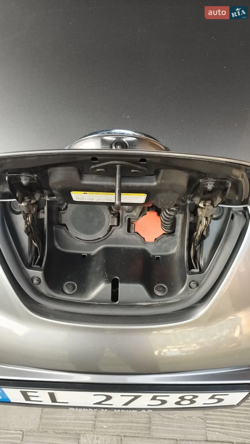2013 Nissan Leaf - мініатюра 15
