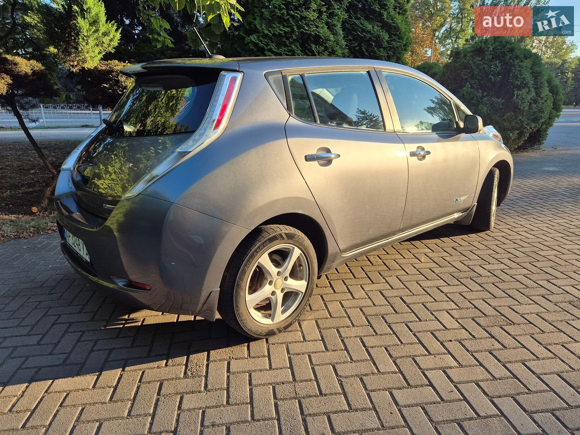 2014 Nissan Leaf - мініатюра 11