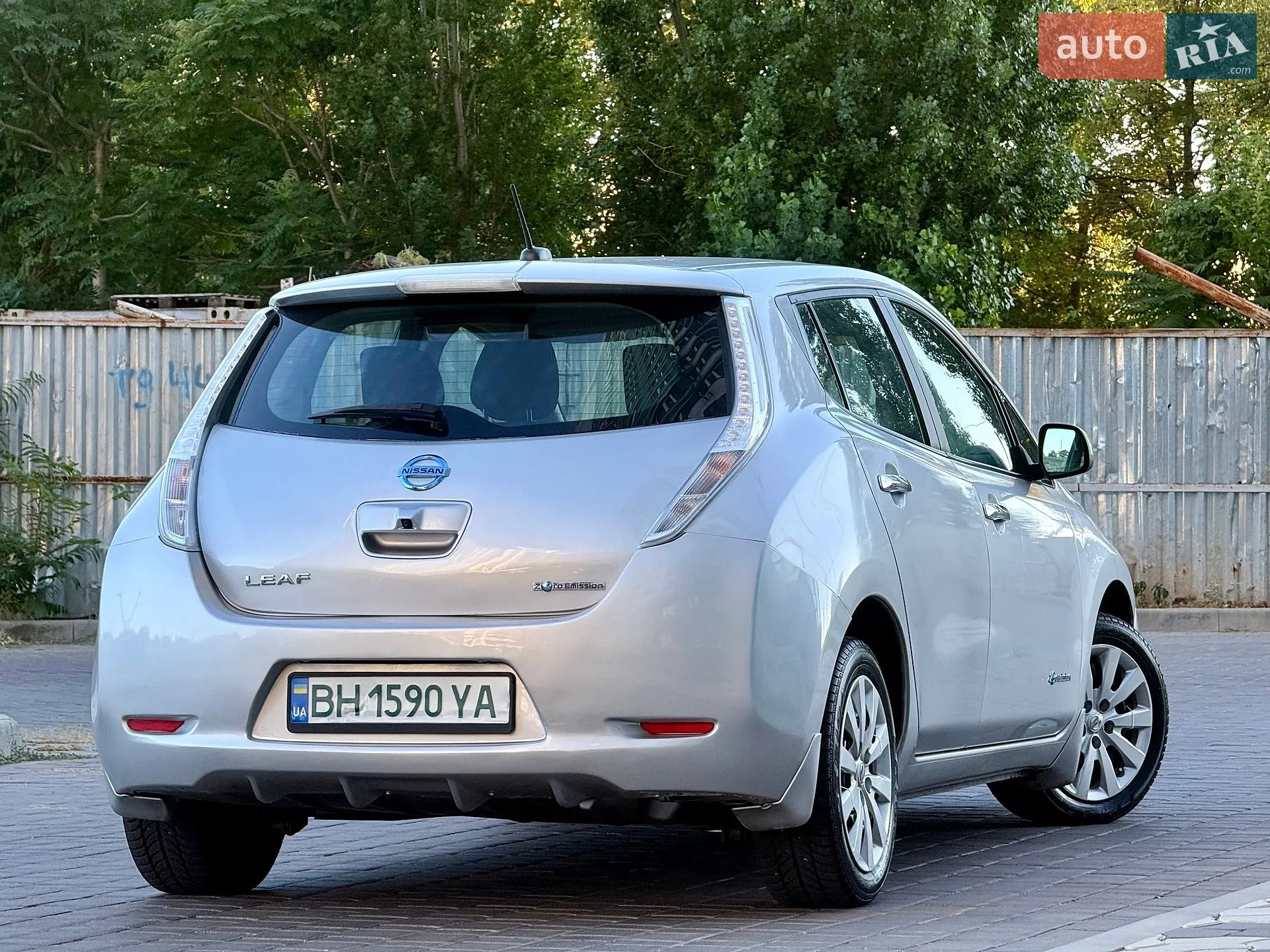 2016 Nissan Leaf - мініатюра 12