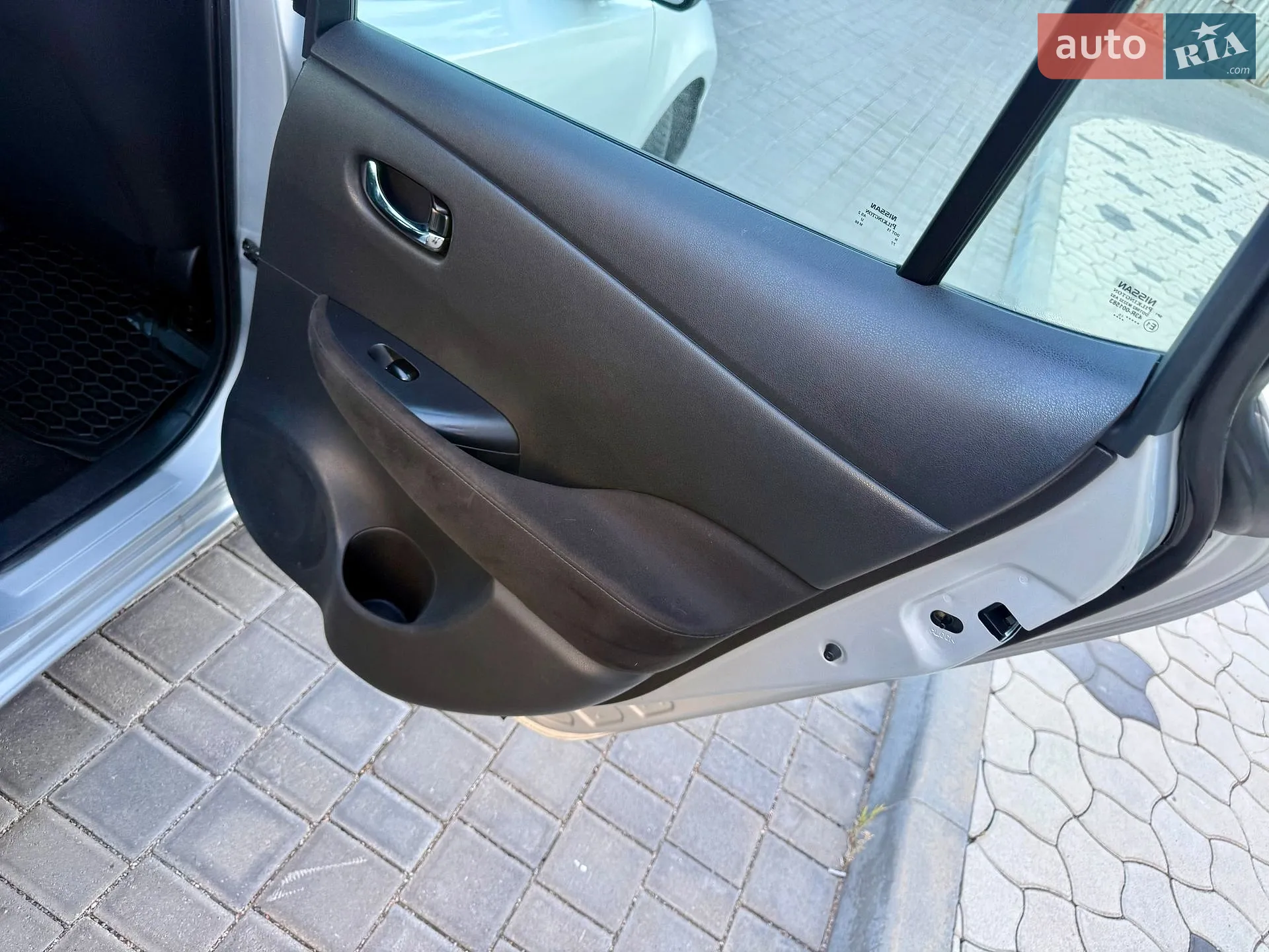 2016 Nissan Leaf - мініатюра 18