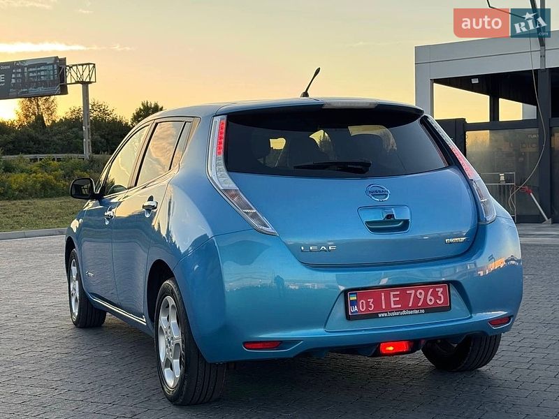 Хэтчбек Nissan Leaf 2013 в Львове