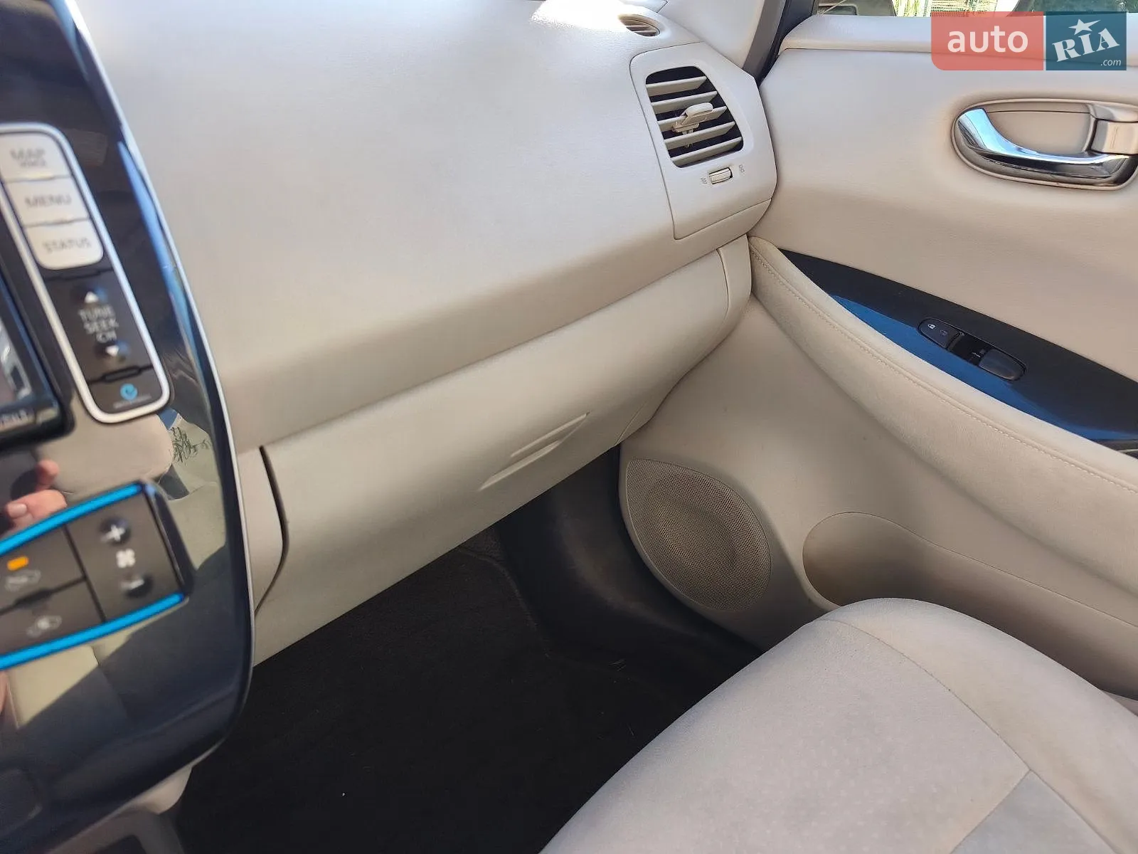 2012 Nissan Leaf - мініатюра 27
