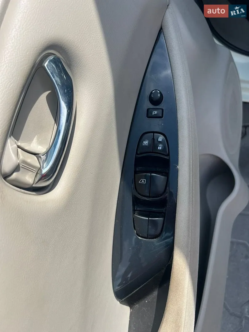 2011 Nissan Leaf - мініатюра 12
