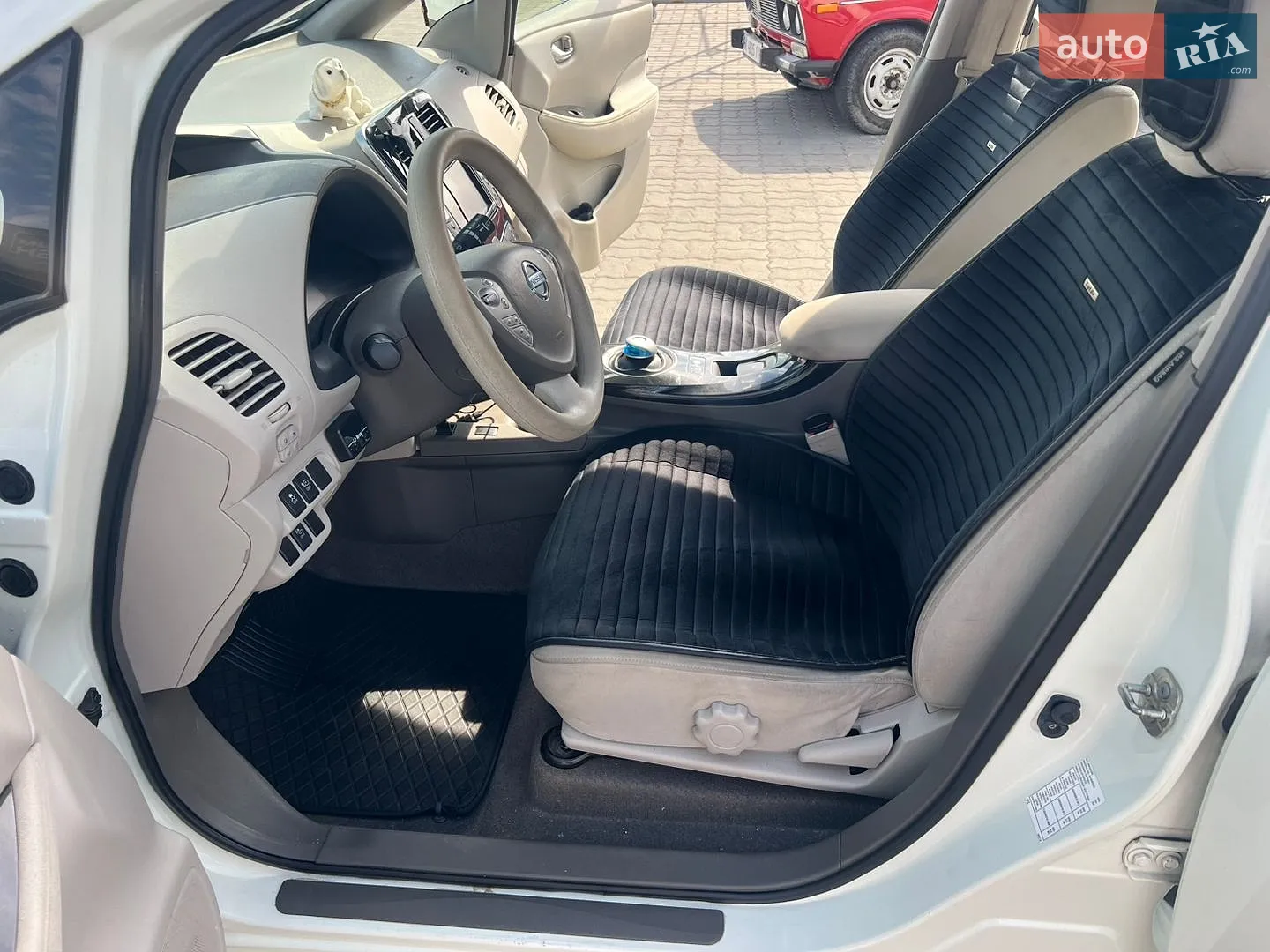2011 Nissan Leaf - мініатюра 20