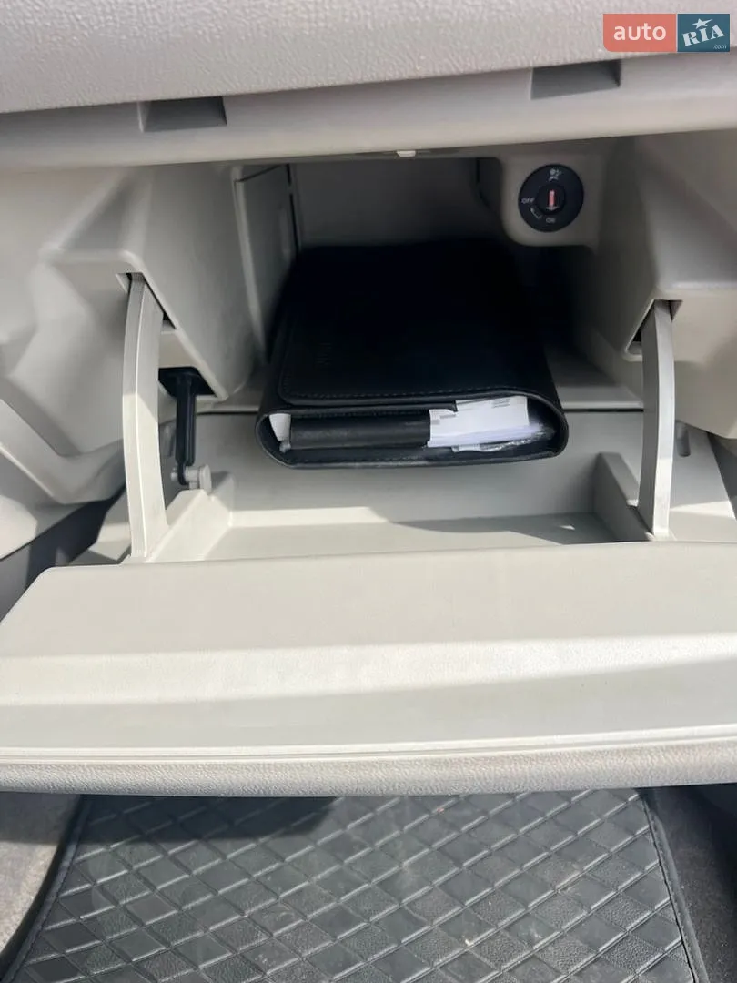 2011 Nissan Leaf - мініатюра 29