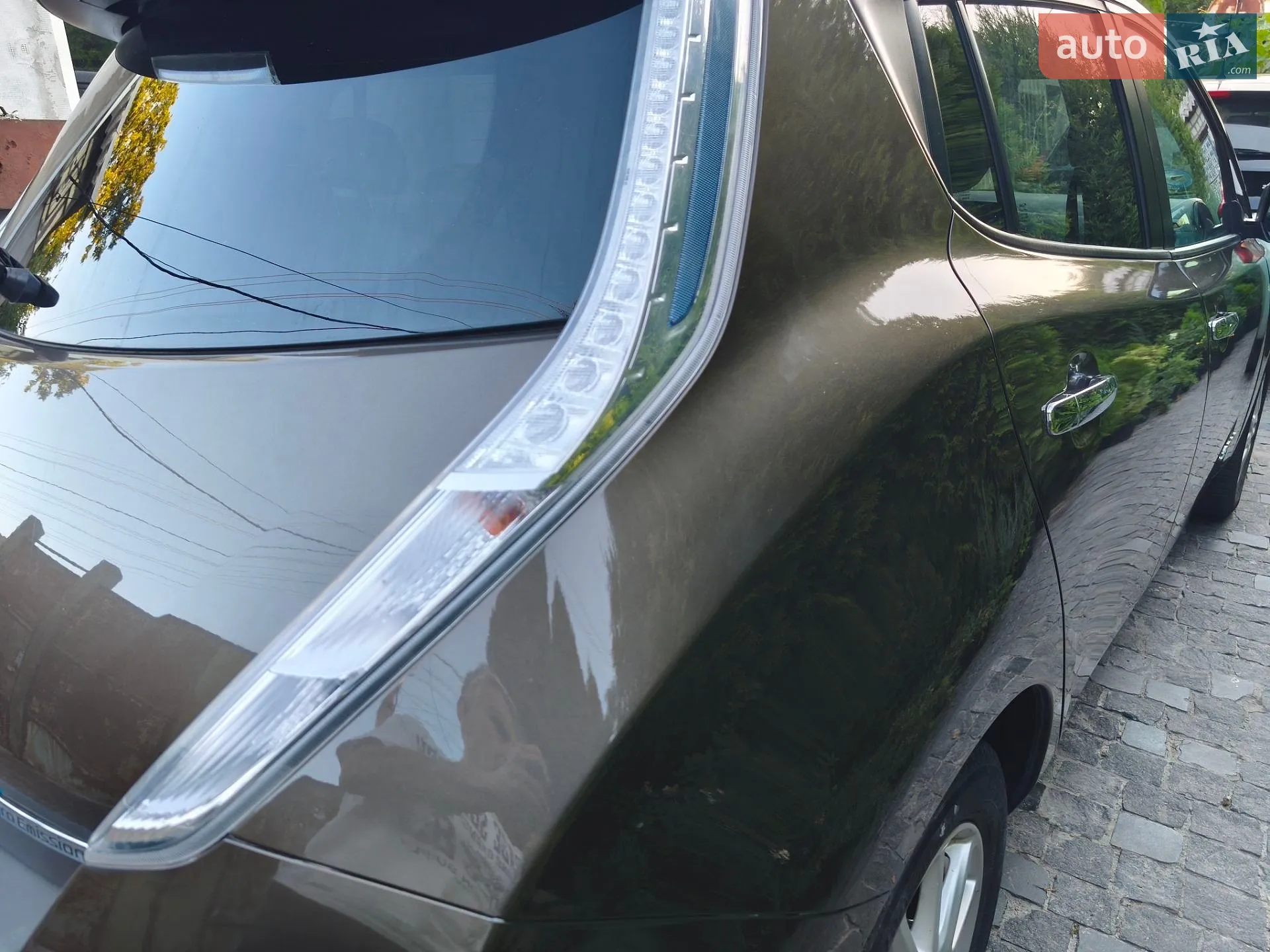 2016 Nissan Leaf - мініатюра 10