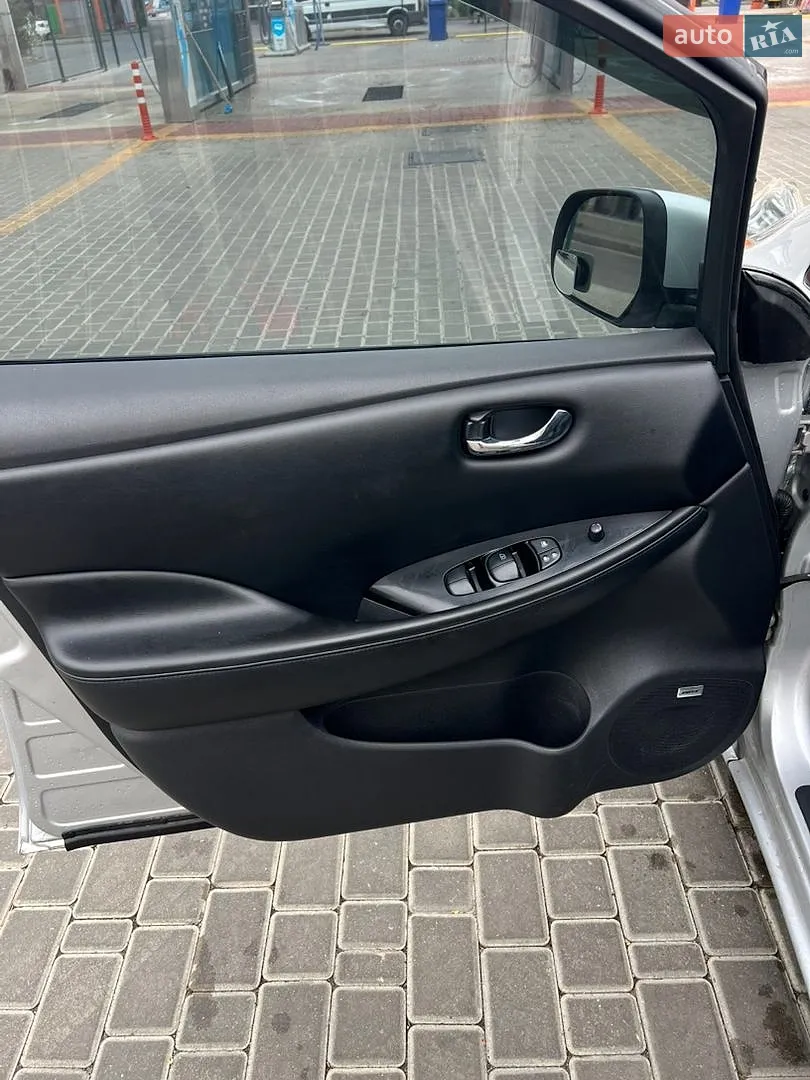 2013 Nissan Leaf - мініатюра 18