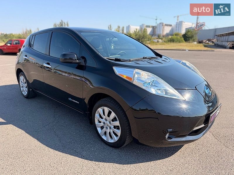 Хэтчбек Nissan Leaf 2017 в Кривом Роге