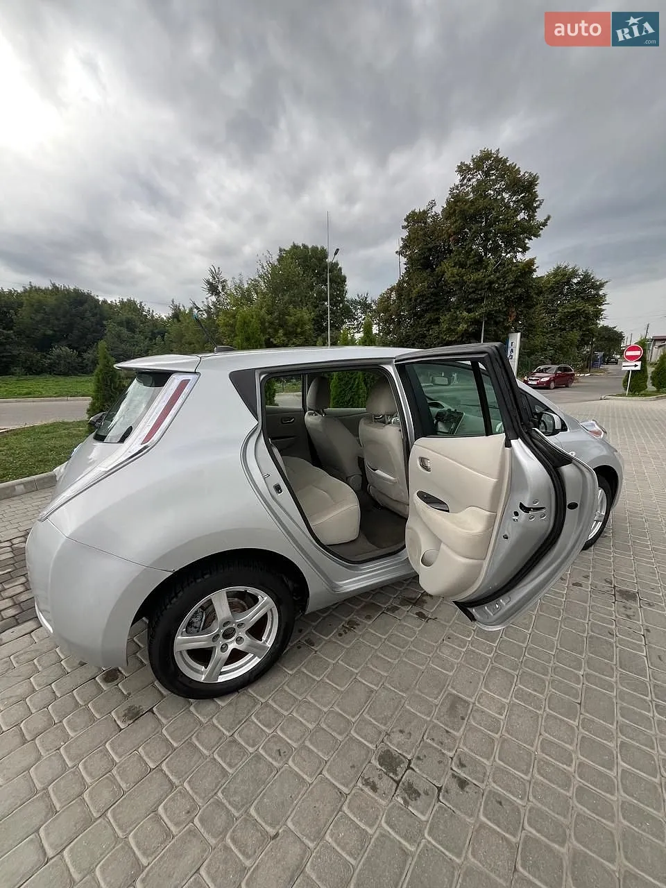 2012 Nissan Leaf - мініатюра 28