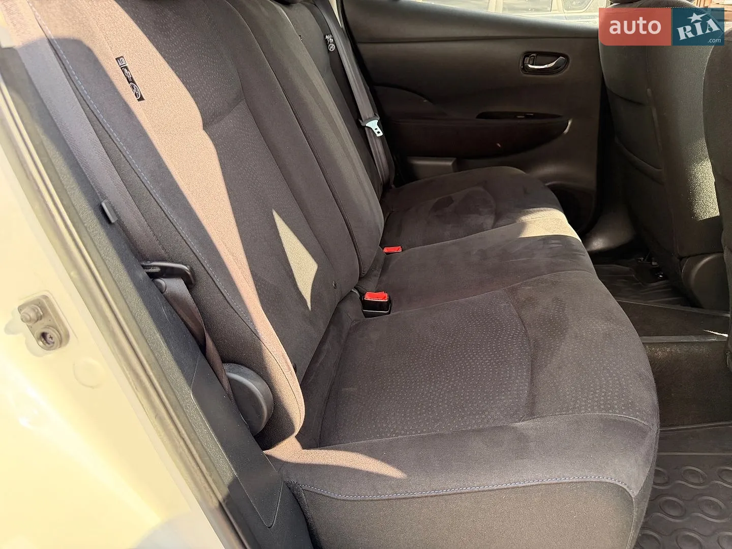 2016 Nissan Leaf - мініатюра 36