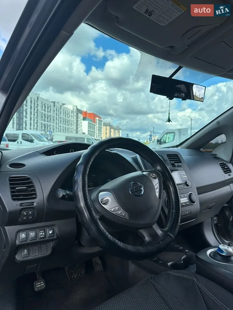 2015 Nissan Leaf - мініатюра 11