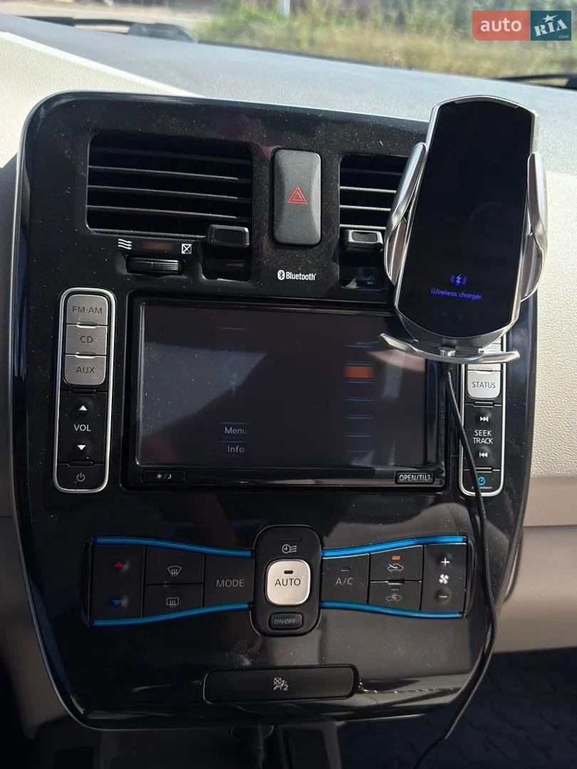 2011 Nissan Leaf - мініатюра 5