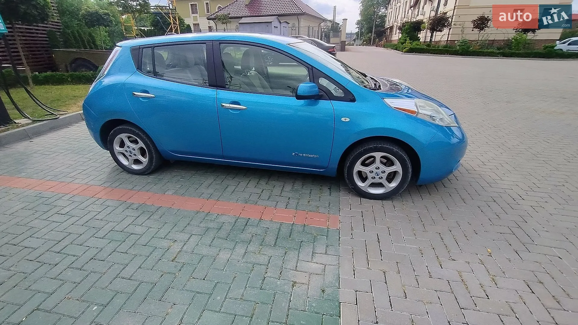 2011 Nissan Leaf - мініатюра 4