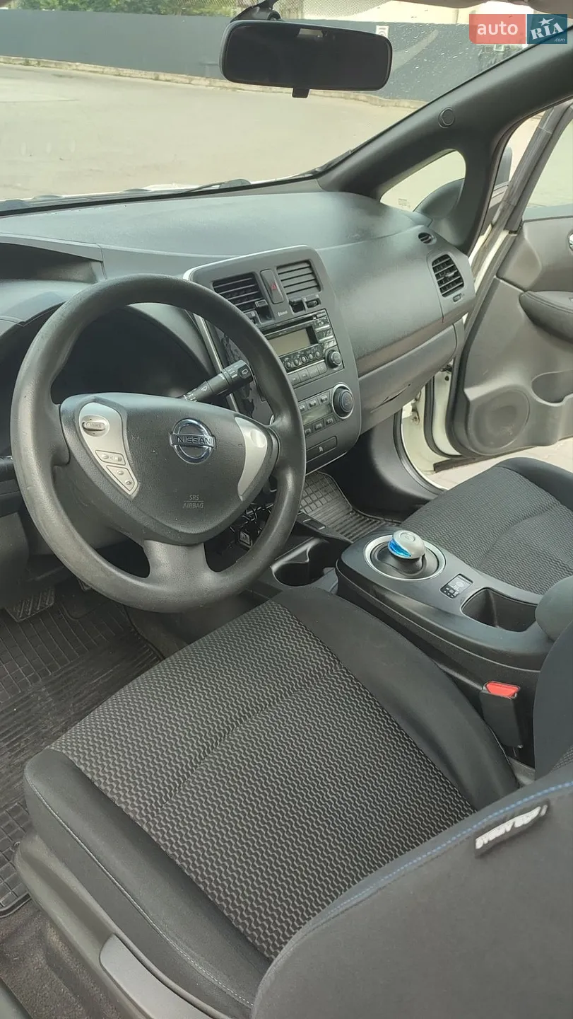 2015 Nissan Leaf - мініатюра 11