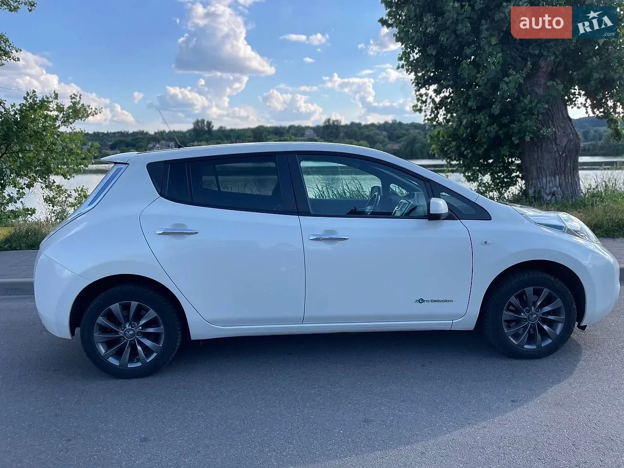 2016 Nissan Leaf - мініатюра 5