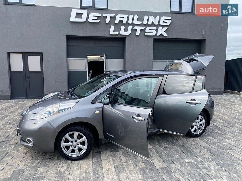 Хэтчбек Nissan Leaf 2013 в Луцке