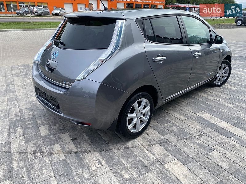 Хэтчбек Nissan Leaf 2013 в Луцке