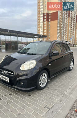 Хэтчбек Nissan March 2012 в Киеве