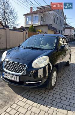 Хэтчбек Nissan March 2012 в 