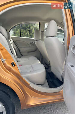 Хетчбек Nissan March 2014 в 