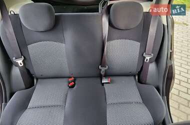 Хэтчбек Nissan March 2013 в 