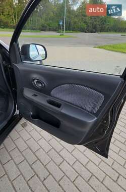 Хэтчбек Nissan March 2013 в 