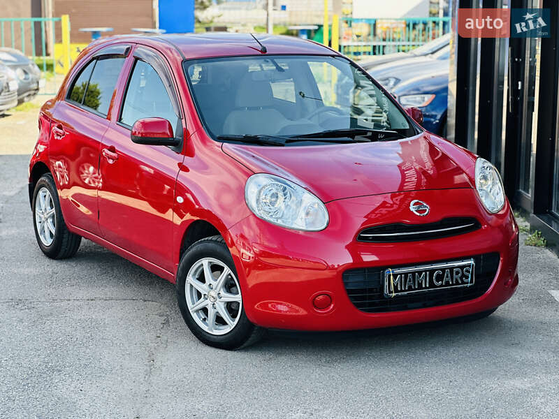 Nissan March 2012