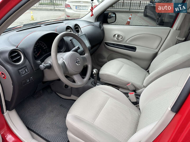 Хетчбек Nissan March 2010 в Житомирі