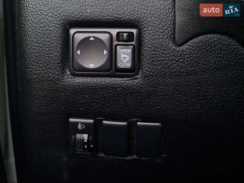 Хетчбек Nissan March 2012 в Одесі фото 57 Хетчбек Nissan March 2012 в Одесі