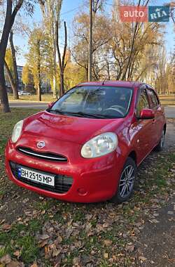 Хэтчбек Nissan March 2012 в Кривом Роге
