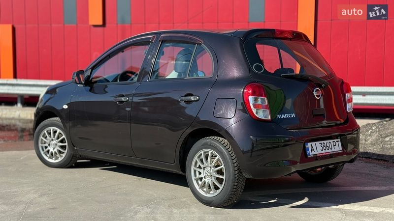 Хэтчбек Nissan March 2013 в Киеве