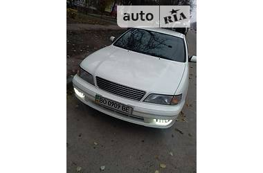 Седан Nissan Maxima 1996 в Зборове