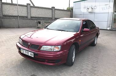 Седан Nissan Maxima 1996 в Чернівцях