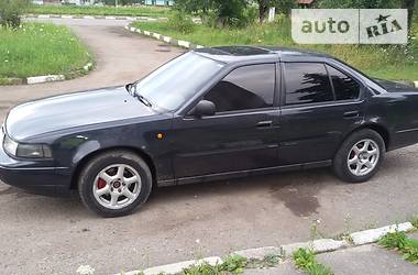 Седан Nissan Maxima 1992 в Калуше