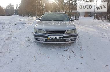 Седан Nissan Maxima 1996 в Киеве