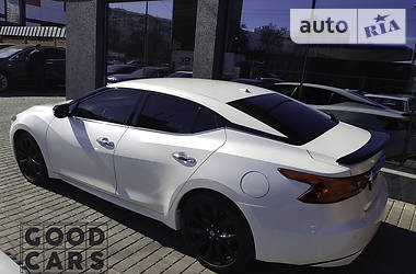 Седан Nissan Maxima 2017 в 