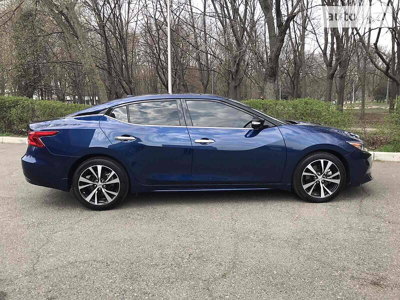 Седан Nissan Maxima 2018 в Одесі