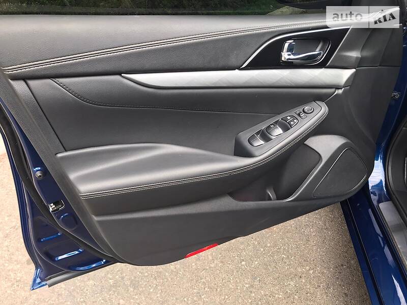 Седан Nissan Maxima 2018 в Одесі