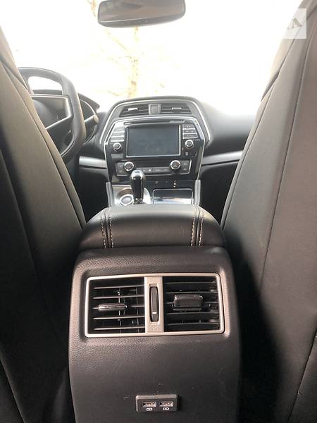 Седан Nissan Maxima 2018 в Одесі