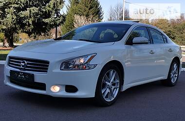 Седан Nissan Maxima 2010 в 