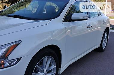 Седан Nissan Maxima 2010 в 