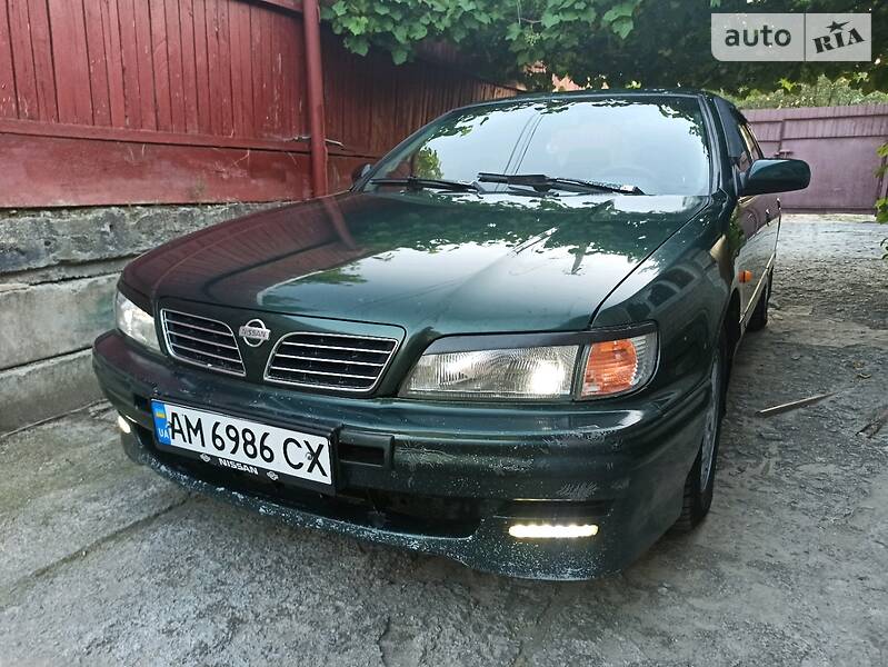 Седан Nissan Maxima 1995 в Житомире