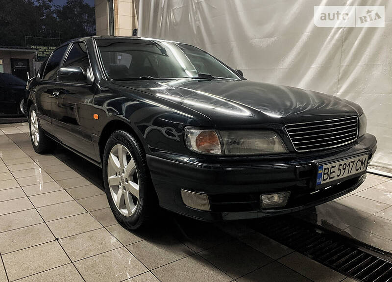 Седан Nissan Maxima 1994 в Николаеве