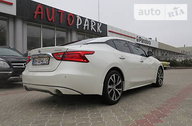 Седан Nissan Maxima 2015 в Одесі