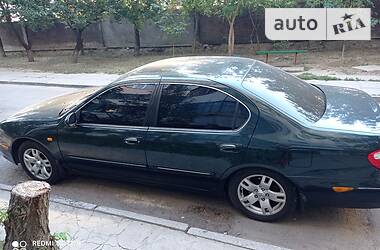 Седан Nissan Maxima 2000 в Херсоне