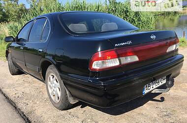 Седан Nissan Maxima 1996 в Виннице