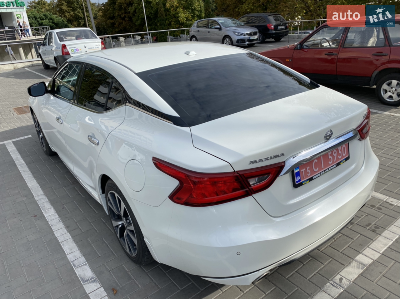 2016 Nissan Maxima - мініатюра 13