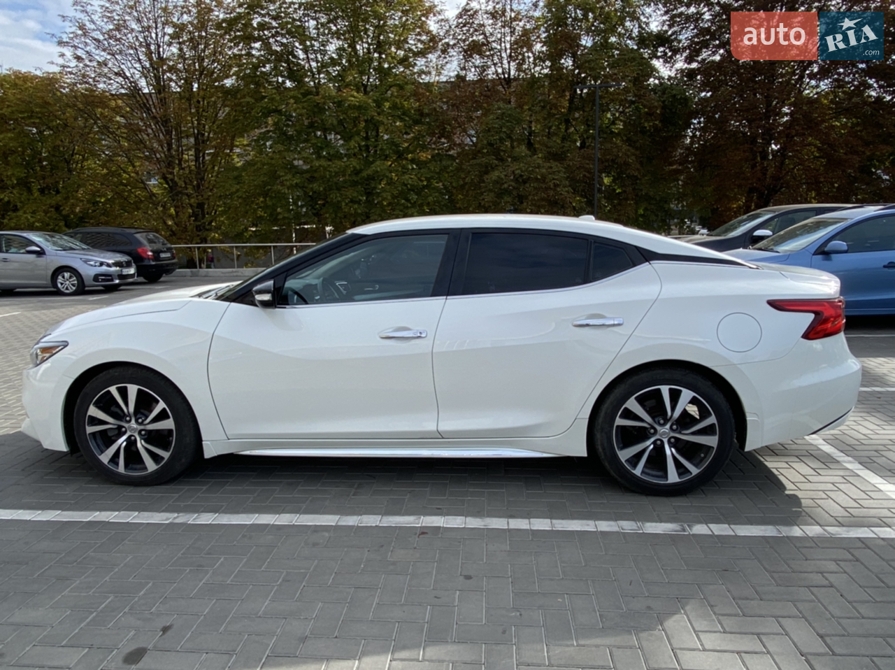 2016 Nissan Maxima - мініатюра 16