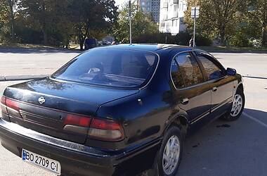 Седан Nissan Maxima 1998 в Тернополе