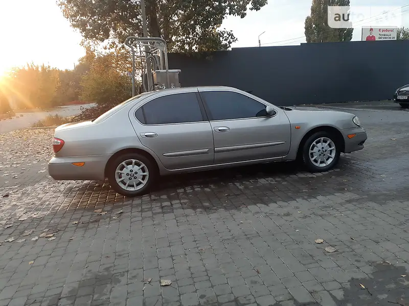 Nissan Maxima 2000